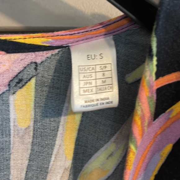 O’Neil Oliana wrap dress black tropical flower print - Picture 5 of 6